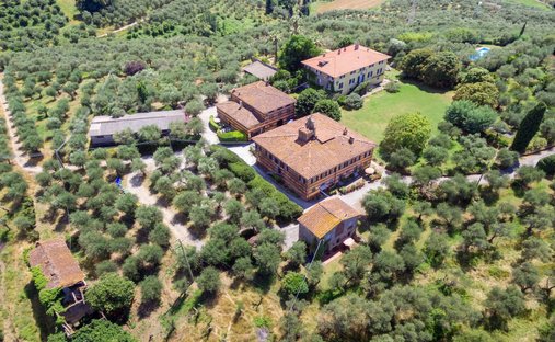 House in Massarosa, Tuscany, Italy 1