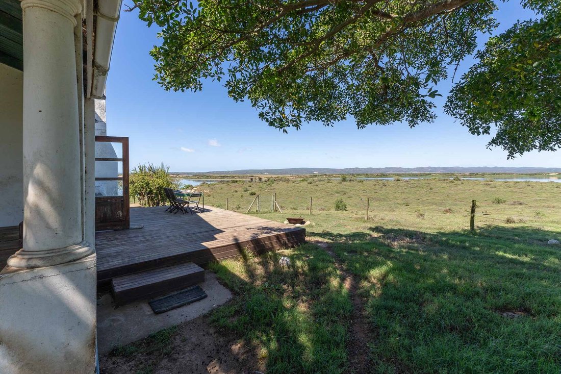 Farm Ranch in Mossel Bay Golf Estate, Western Cape, South Africa 1 - 15882149