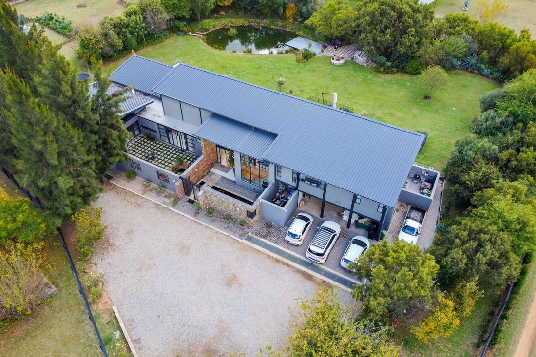 Farm Ranch in Chartwell, Gauteng, South Africa 3 - 15882193