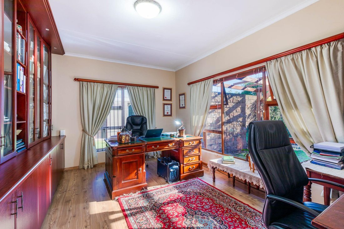 Farm Ranch in George, Western Cape, South Africa 4 - 15881711