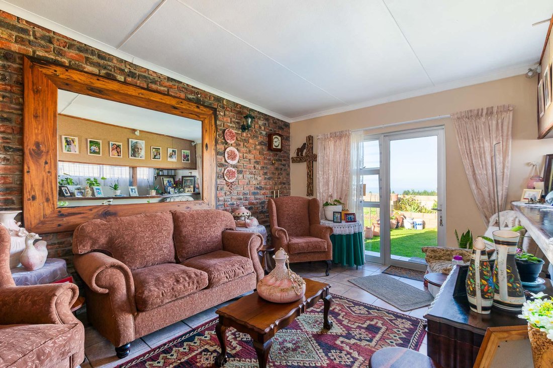 Farm Ranch in George, Western Cape, South Africa 3 - 15881711