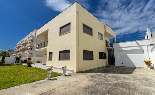 Villa a Apulia e Fao, Braga, Portogallo 1