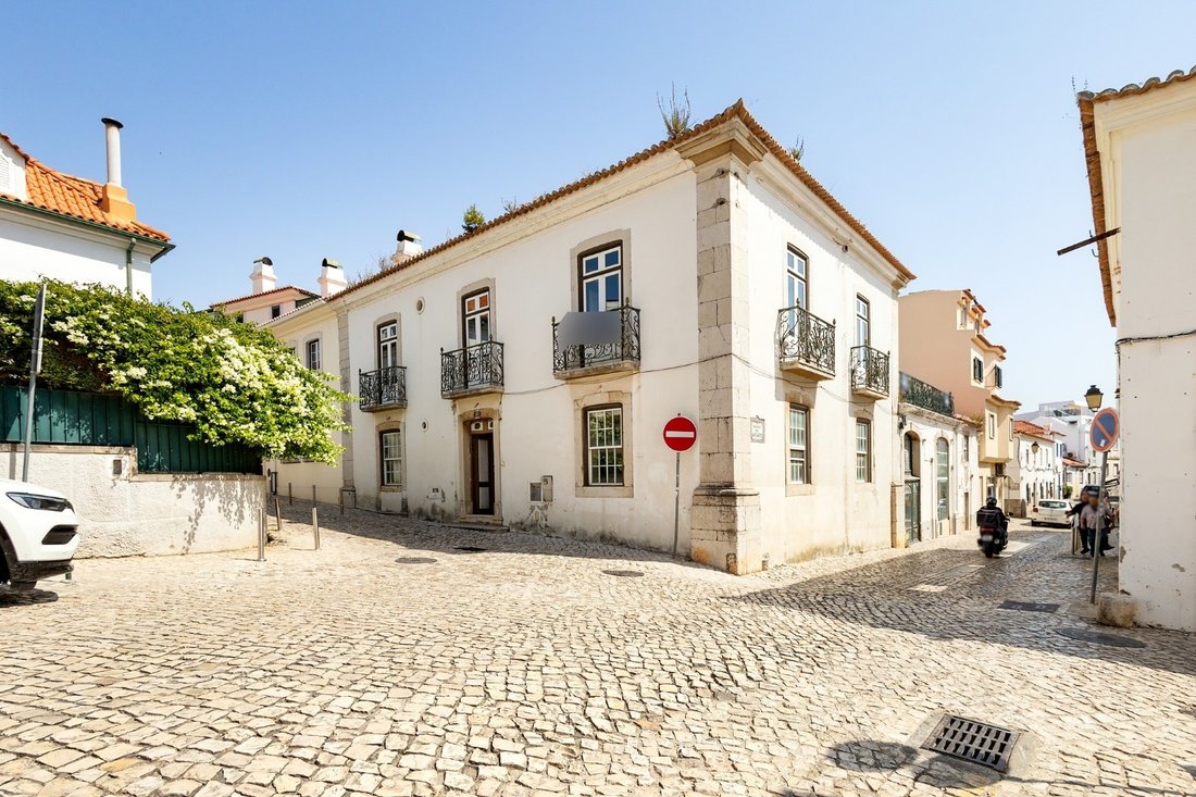 Villa in Cascais e Estoril, Lisbon, Portugal 1 - 15882323