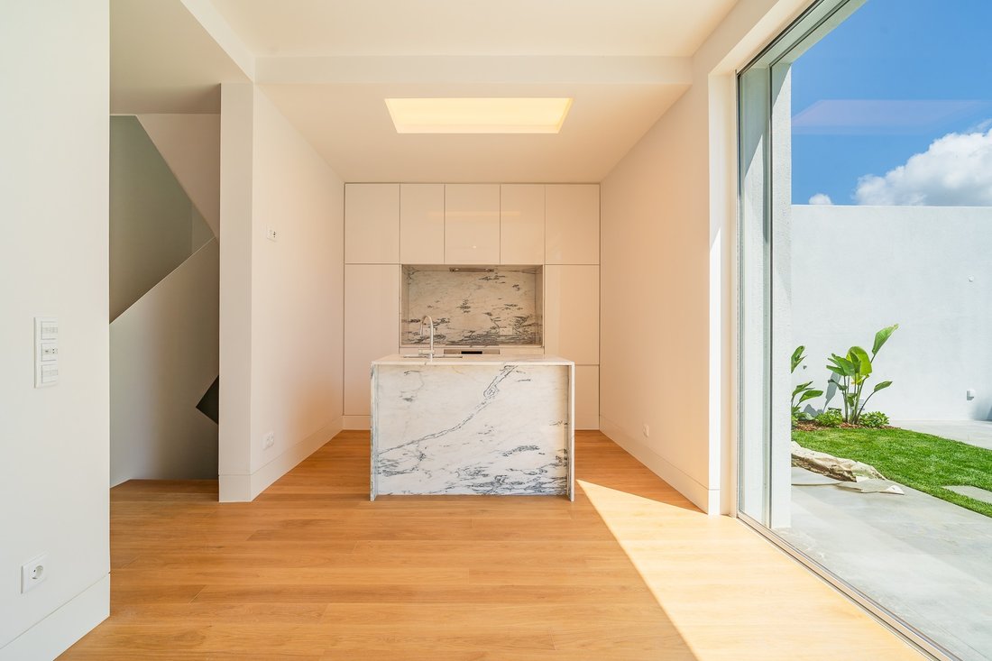 House in Carcavelos e Parede, Lisbon, Portugal 4 - 13799636