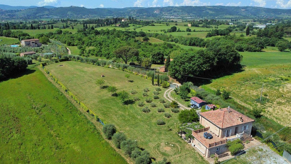 Country House in Lucignano, Tuscany, Italy 1 - 15884379