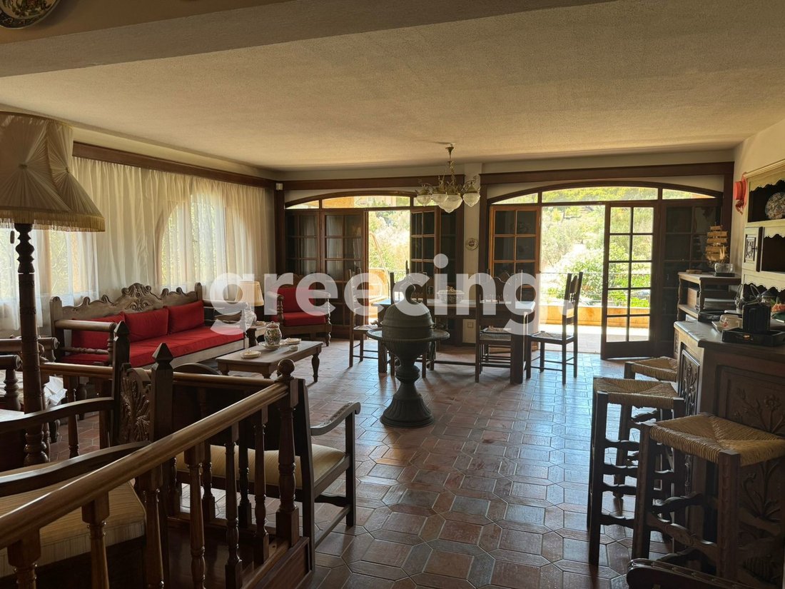 House in Ayios Konstantinos, Attica, Greece 4 - 15883508