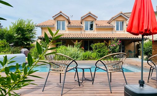 Villa in Saint-Émilion, Nouvelle-Aquitaine, France 1