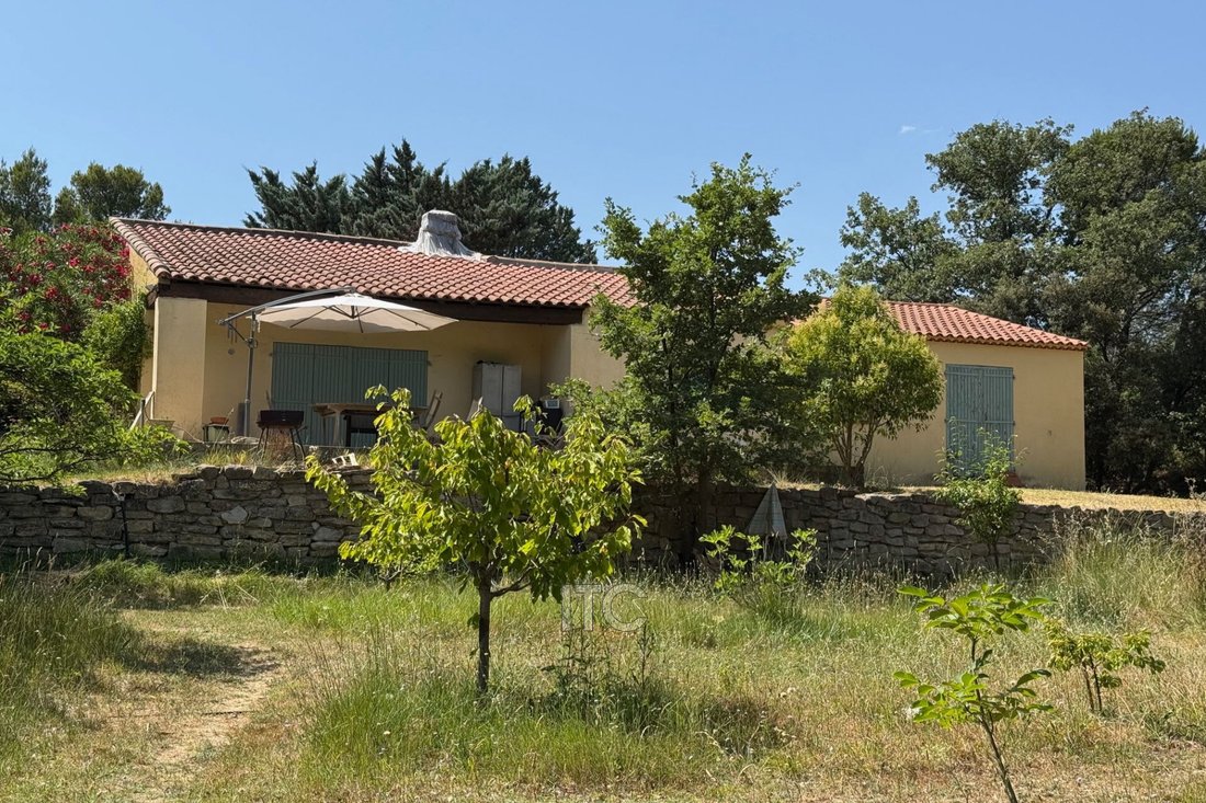 Villa in Rousset, Provence-Alpes-Côte d'Azur, France 1 - 15882361