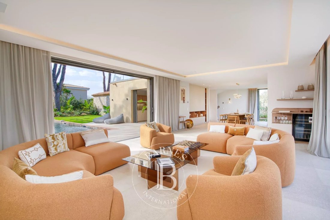 House in Zone Ouest Urbaine, Saint-Tropez, France 3 - 15882041