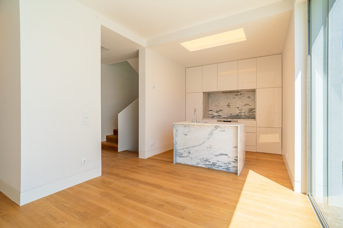 House in Carcavelos e Parede, Lisbon, Portugal 5 - 13799636