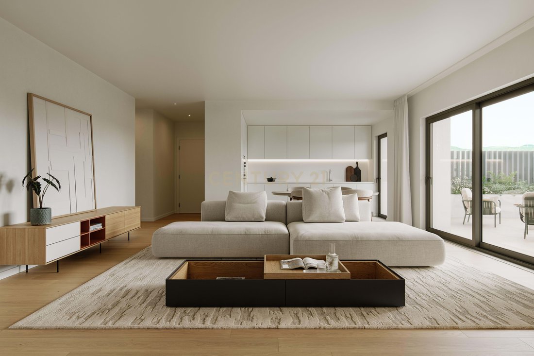 Apartment in Santo António dos Cavaleiros, Lisbon, Portugal 1 - 14795478