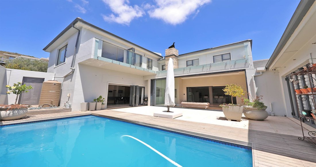 House in Glenlily, Cape Town, South Africa 1 - 15882055