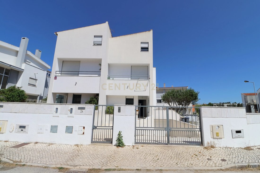 Villa in Charneca de Caparica e Sobreda, Setubal, Portugal 1 - 15882972