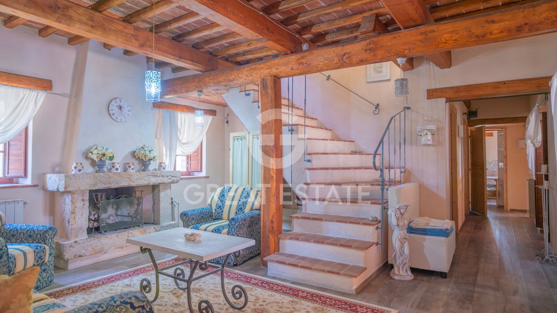 Estate in Monteleone d'Orvieto, Umbria, Italy 2 - 15884245
