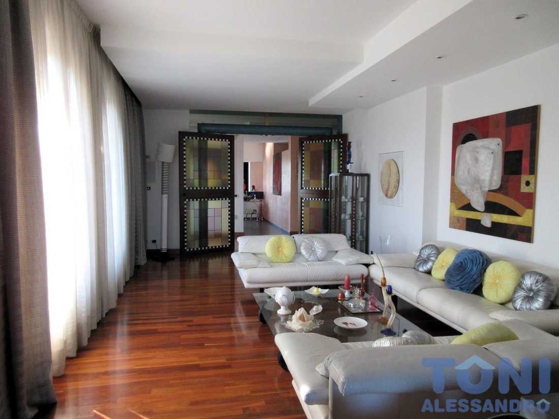 Villa in Center, Cerreto Guidi, Tuscany 3 - 15884110