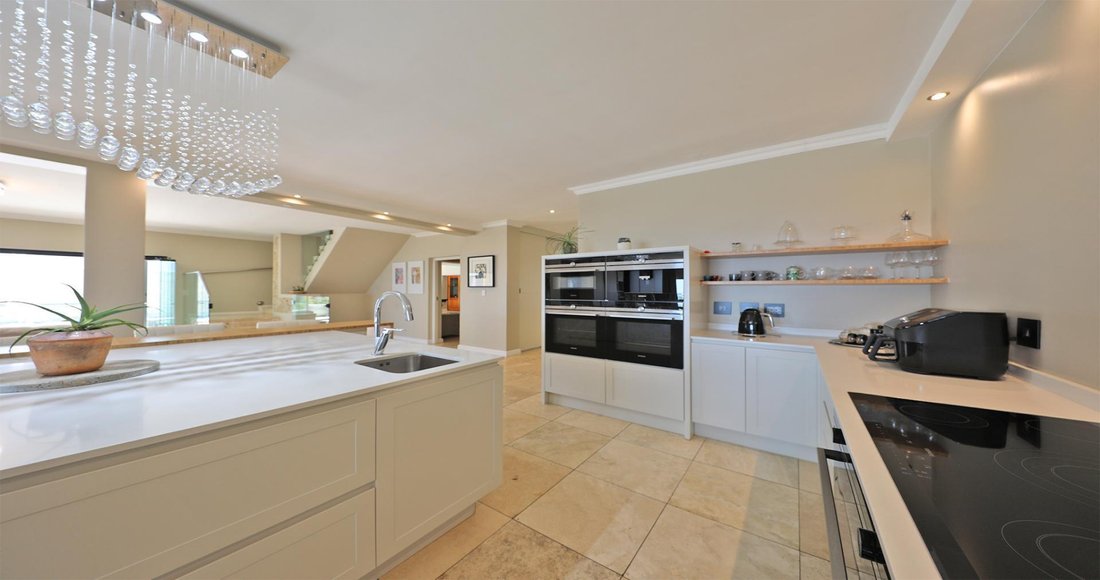 House in Glenlily, Cape Town, South Africa 3 - 15882055