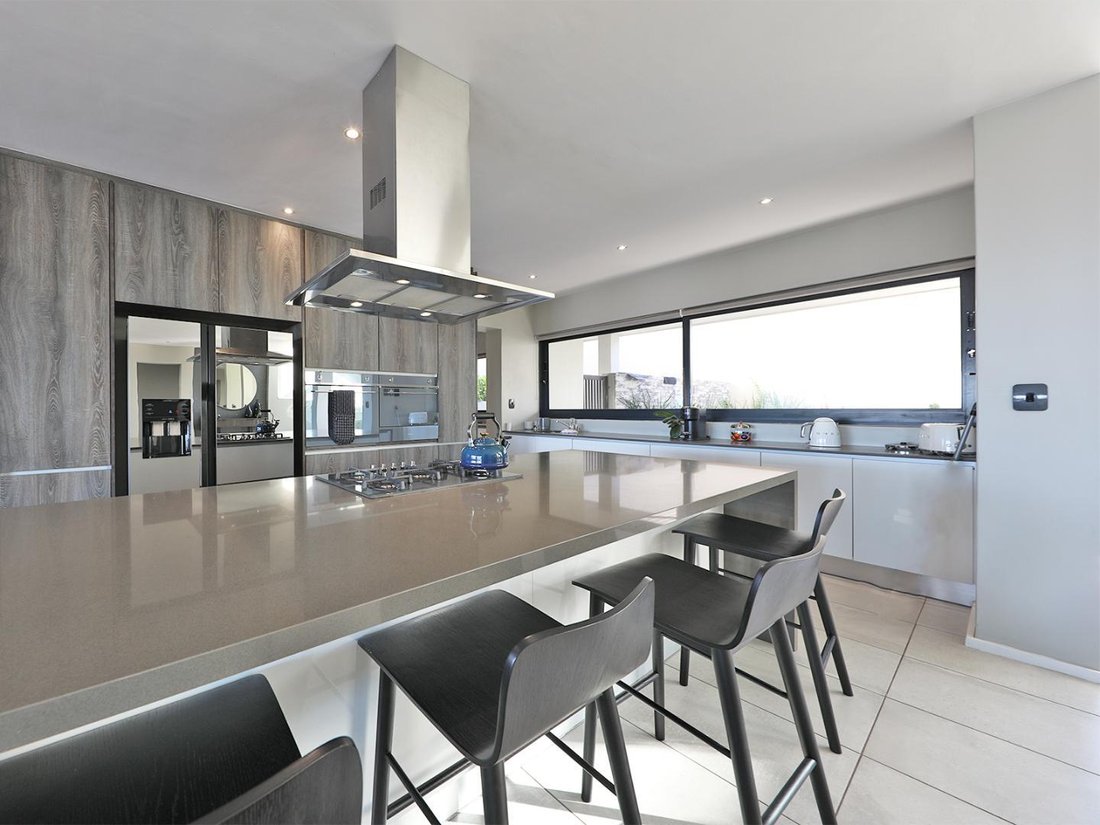 House in Glenlily, Cape Town, South Africa 3 - 15882130