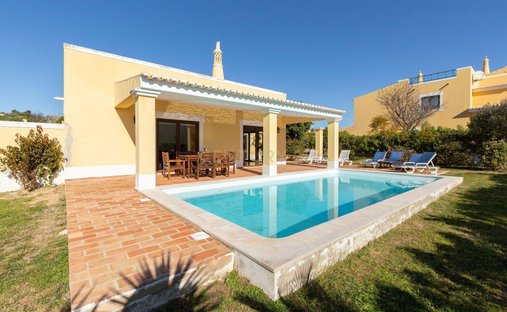 Villa in Praia da Luz, Algarve, Portugal 1