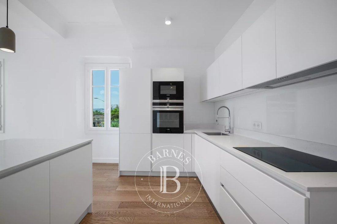 Appartement à Nice, Provence-Alpes-Côte d'Azur, France 4 - 15882136