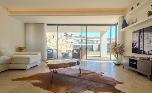 Villa in Senhora da Hora, Porto District, Portugal 1