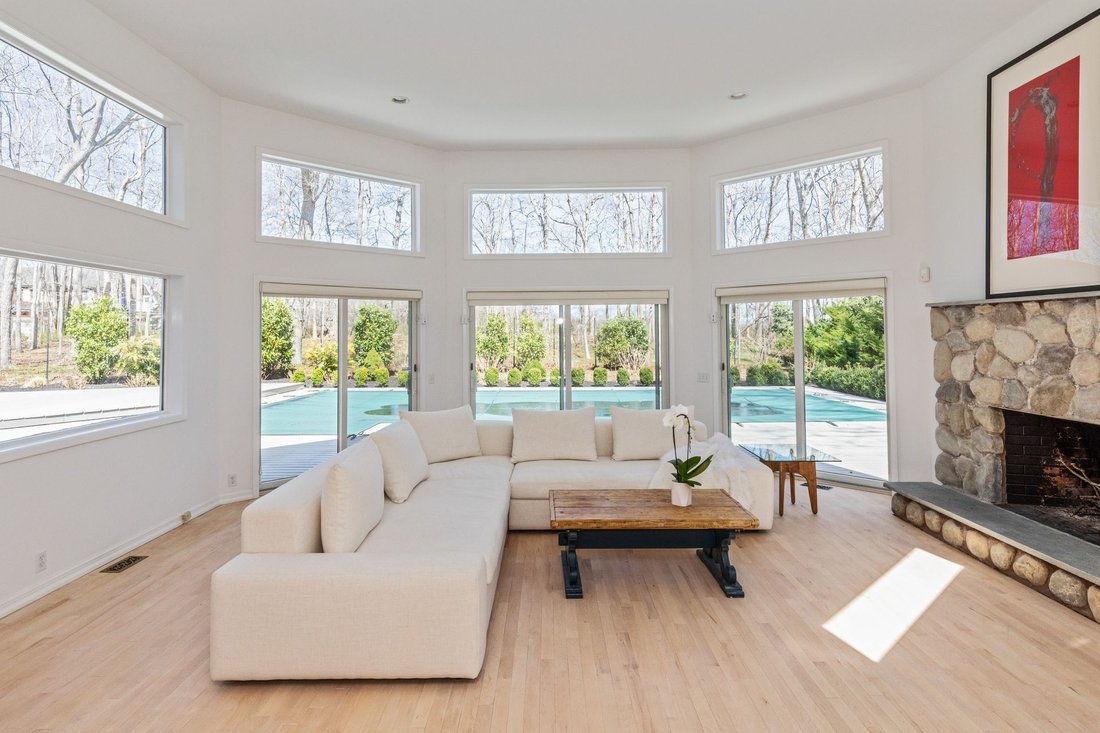 East Hampton, New York, United States 3 - 15879359