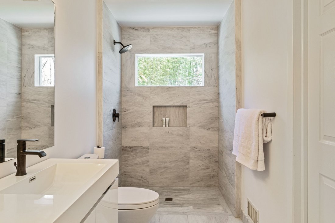 East Hampton, New York, United States 5 - 15879359