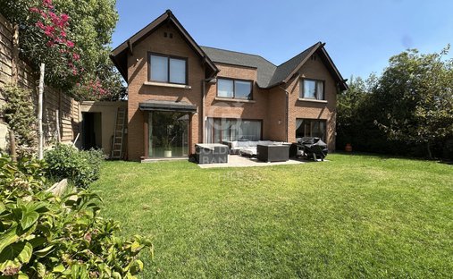 Casa en Las Condes, Región Metropolitana, Chile 1