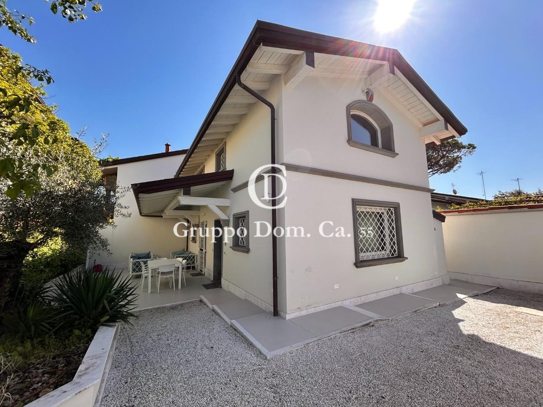 Country House in Center, Forte dei Marmi, Tuscany 3 - 15596895