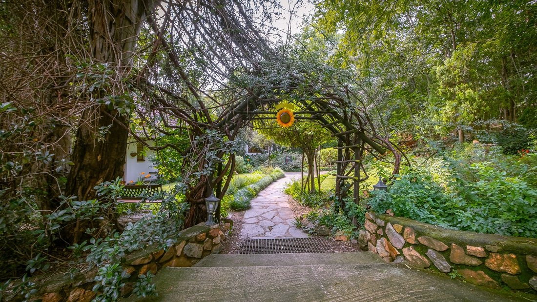 Farm Ranch in Lanseria, Gauteng, South Africa 5 - 15882686