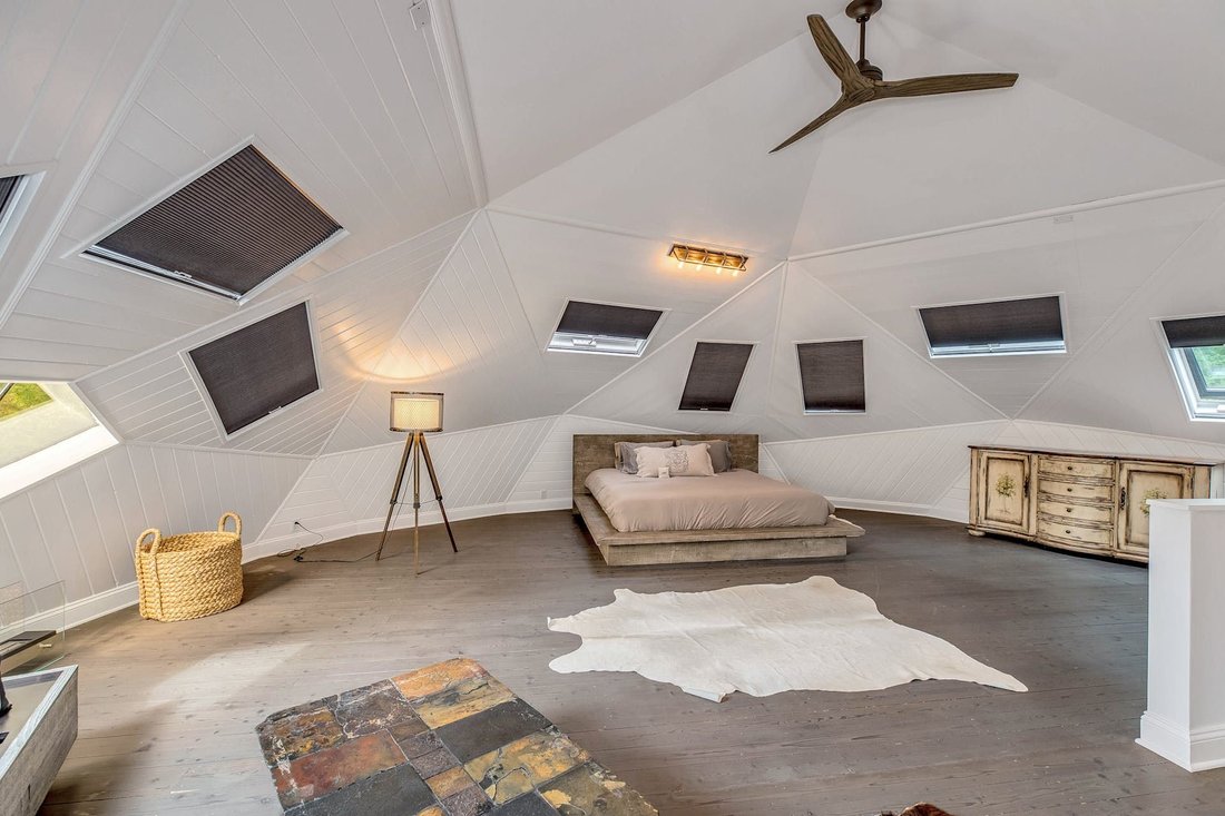 Hampton Bays, New York, United States 3 - 15877909