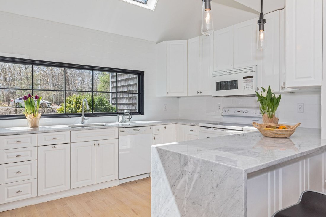 East Hampton, New York, United States 2 - 15879359