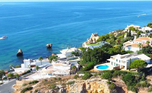 Villa in Olhos de Agua, Algarve, Portugal 1
