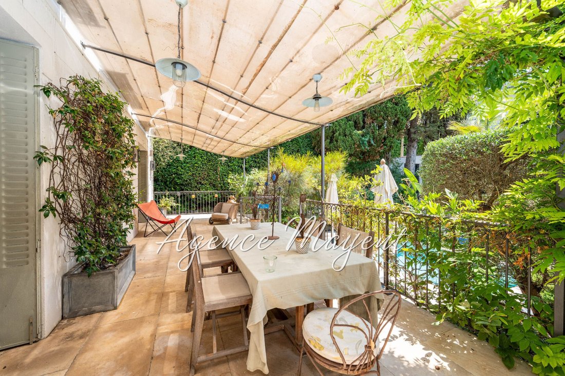 Villa in Cannes, Provence-Alpes-Côte d'Azur, France 1 - 15884404