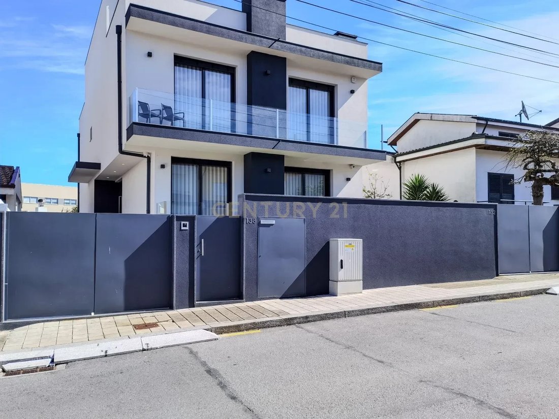 Villa in Rio Tinto, Porto District, Portugal 2 - 15882637