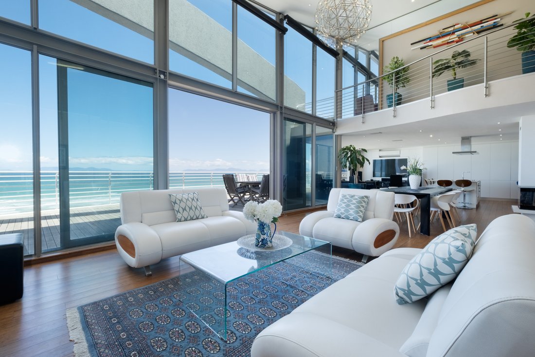Apartment in Gants Plaza, Cape Town, South Africa 1 - 15883044