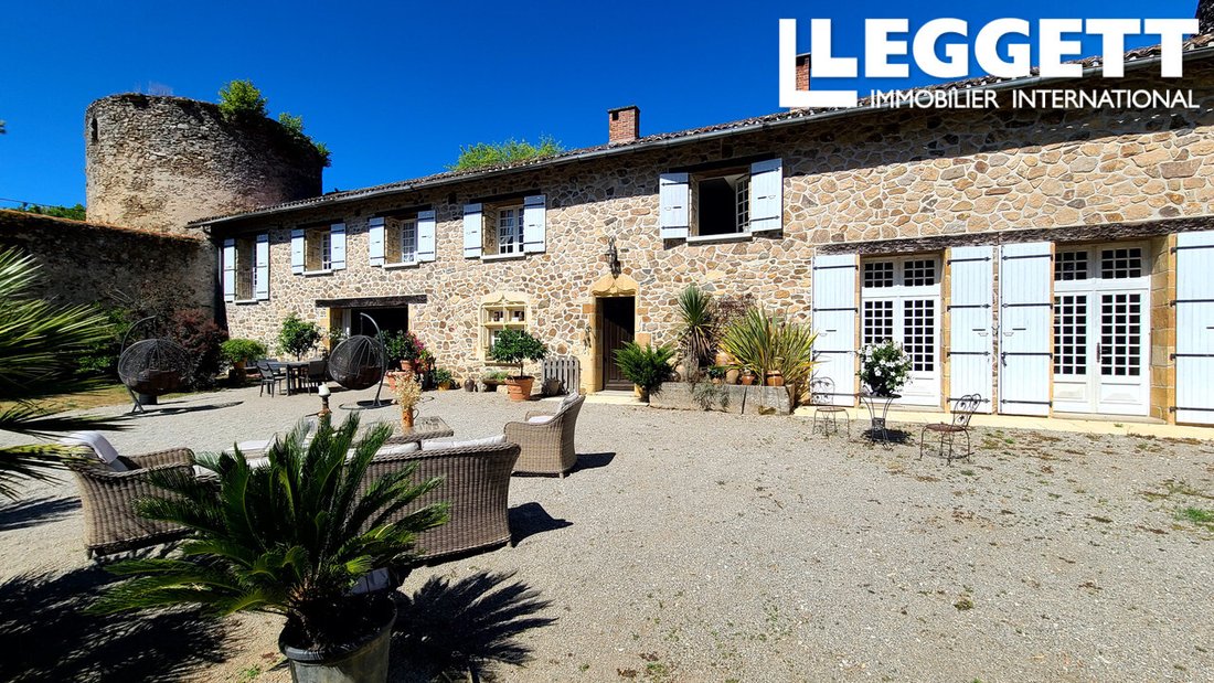 Whispers of the 15th Century: A Noble Retreat Awaits Rebirth in Nouvelle-Aquitaine