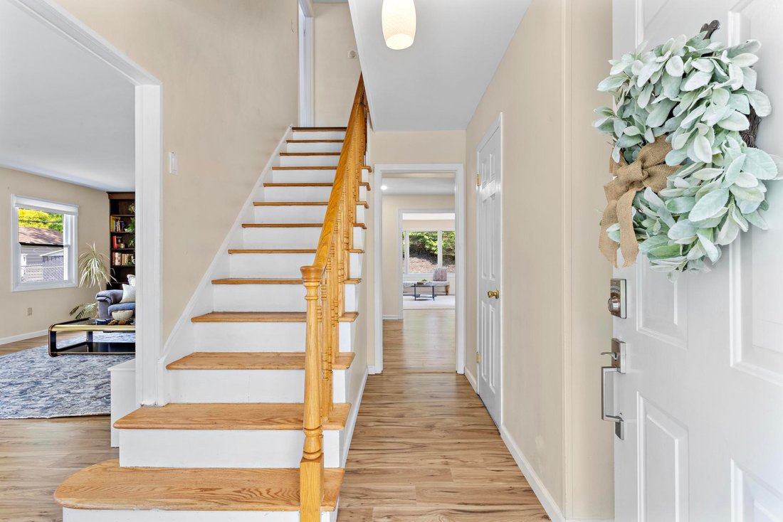 House in Matawan, New Jersey, United States 3 - 15881775
