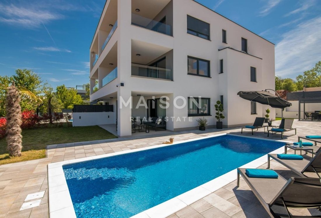 Apartment in Malinska, Primorje-Gorski Kotar County, Croatia 4 - 15882917