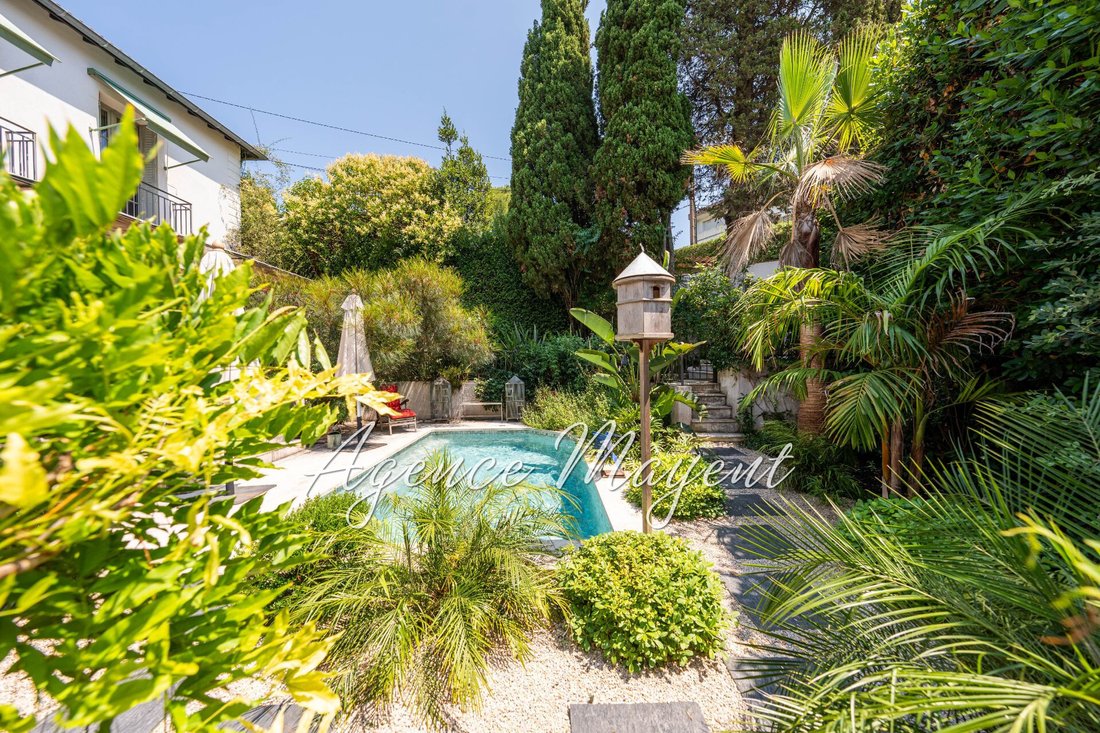 Villa in Cannes, Provence-Alpes-Côte d'Azur, France 3 - 15884404