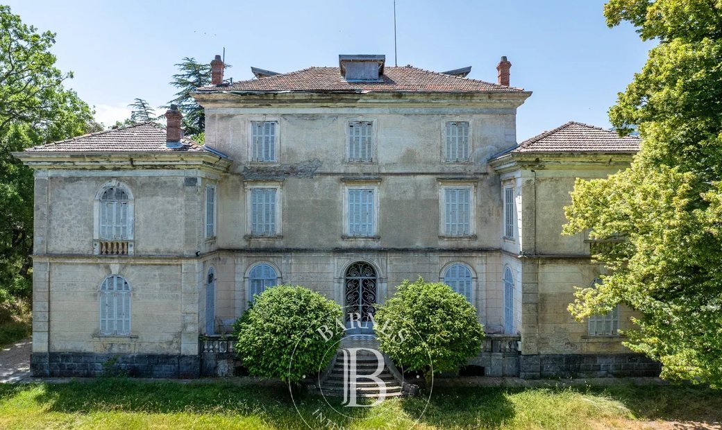 Santo Pietro DI Venaco, Château Pozzo DI Borgo, 12 Rooms, Park Panoramic Mountain Views