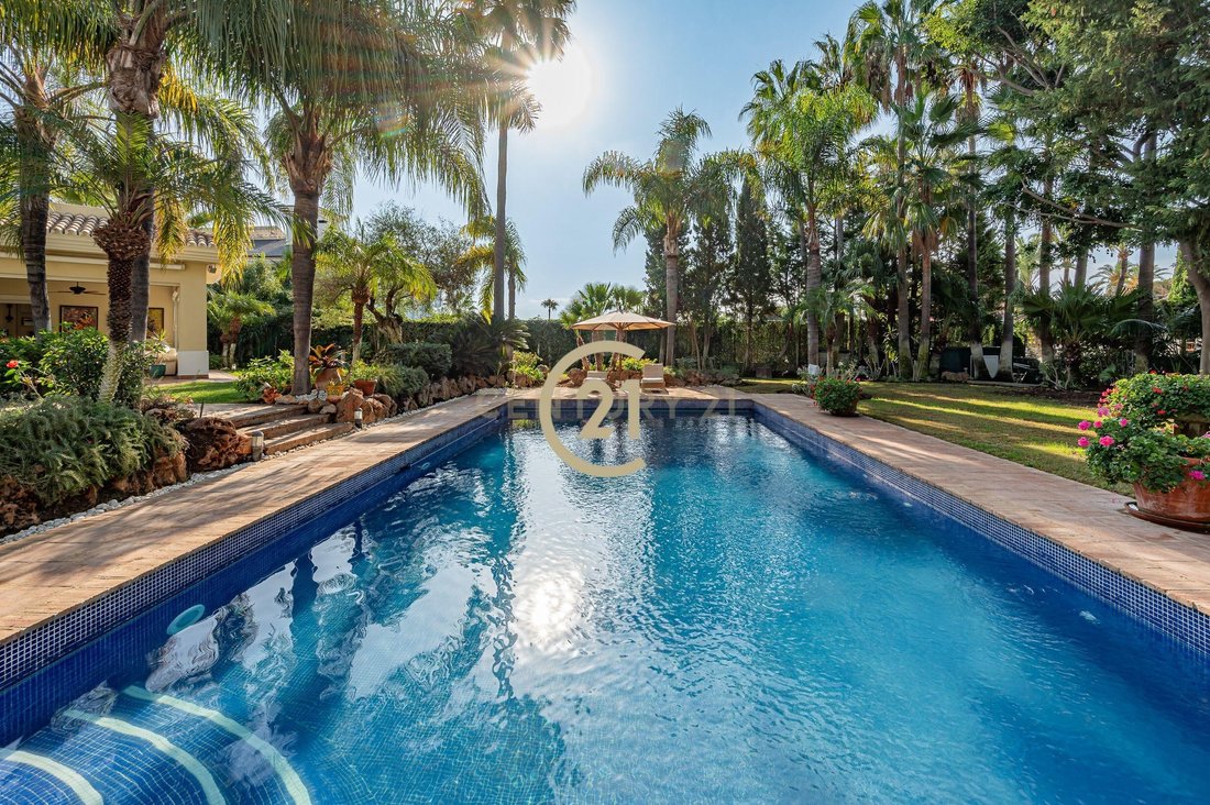 Villa in Guadalmina Baja, San Pedro de Alcantara, Spain 4 - 13308127