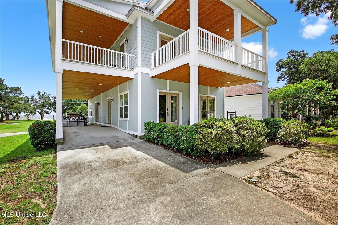House in Gulfport, Mississippi, United States 5 - 15884821