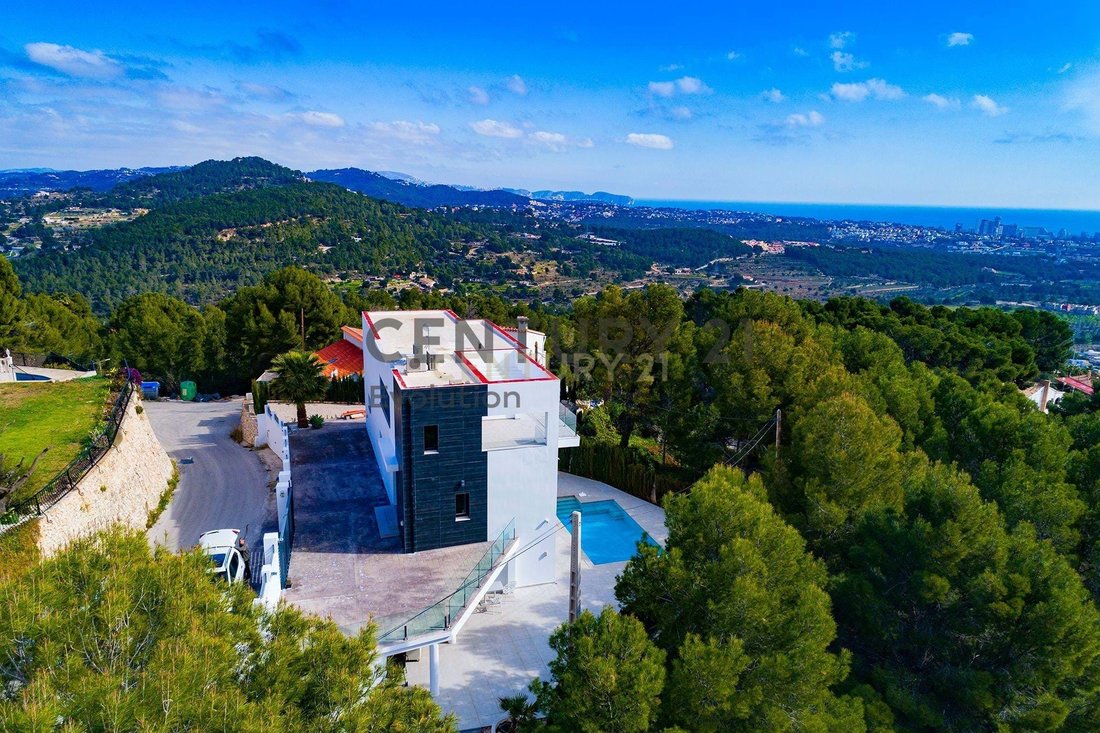 Villa in Calp / Calpe, Valencian Community, Spain 1 - 12559499
