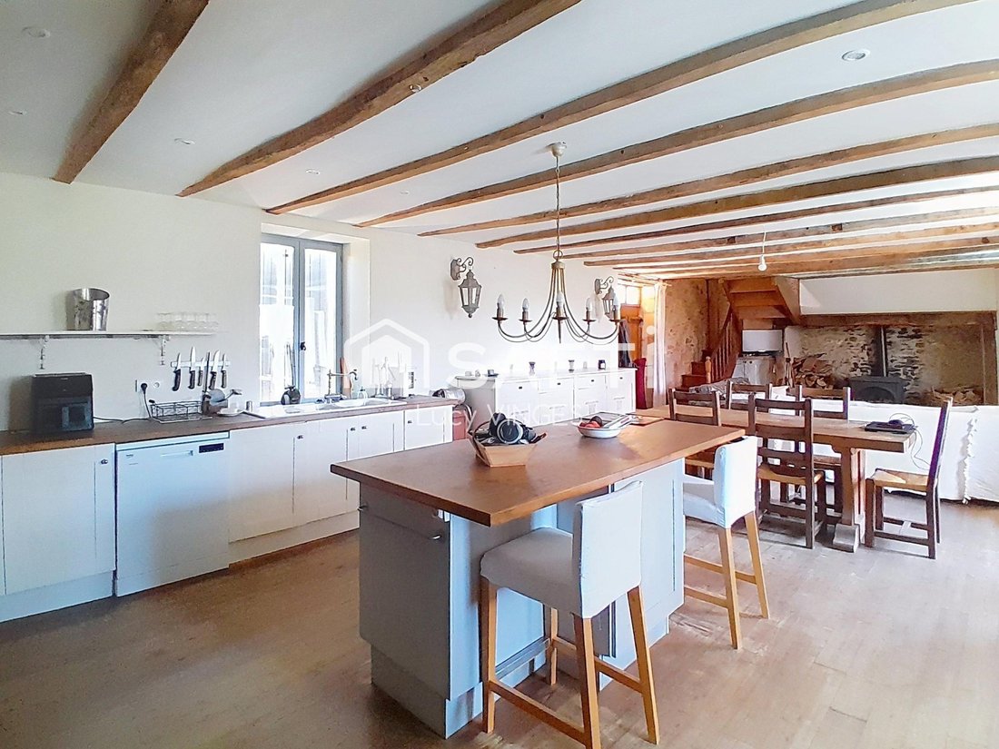 House in Besse, Nouvelle-Aquitaine, France 3 - 15883573