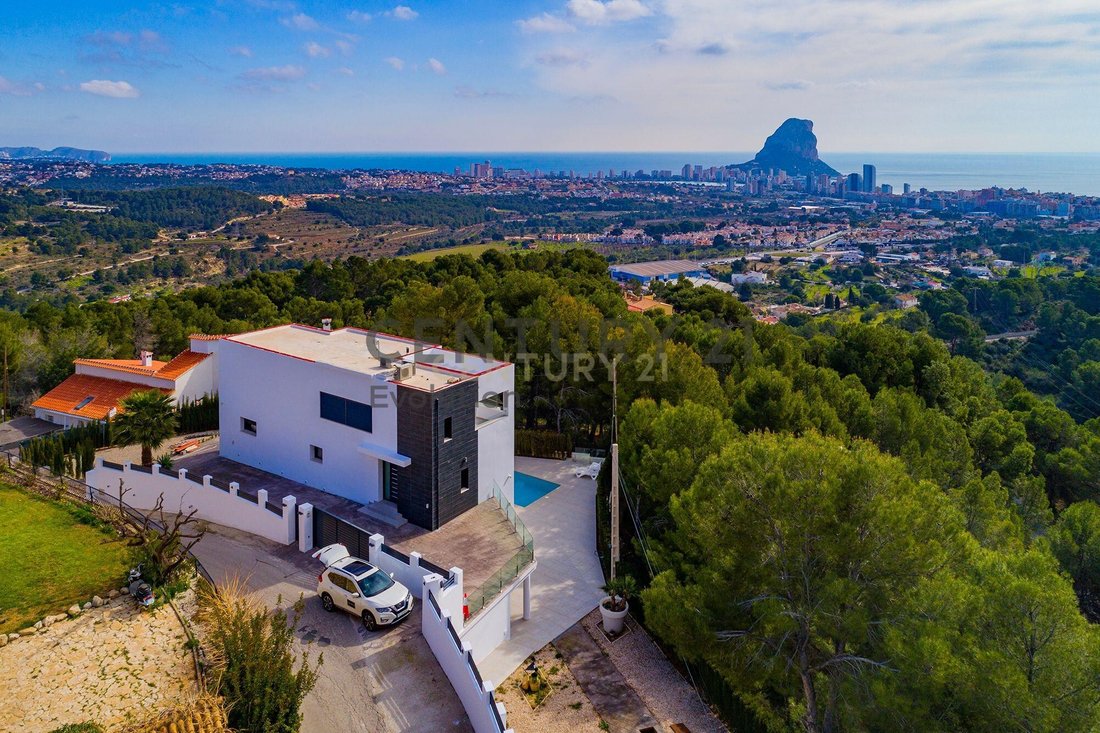 Villa in Calp / Calpe, Valencian Community, Spain 2 - 12559499