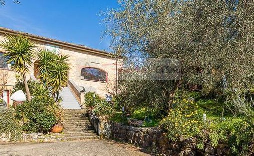 Landhaus in Camaiore, Toskana, Italien 1