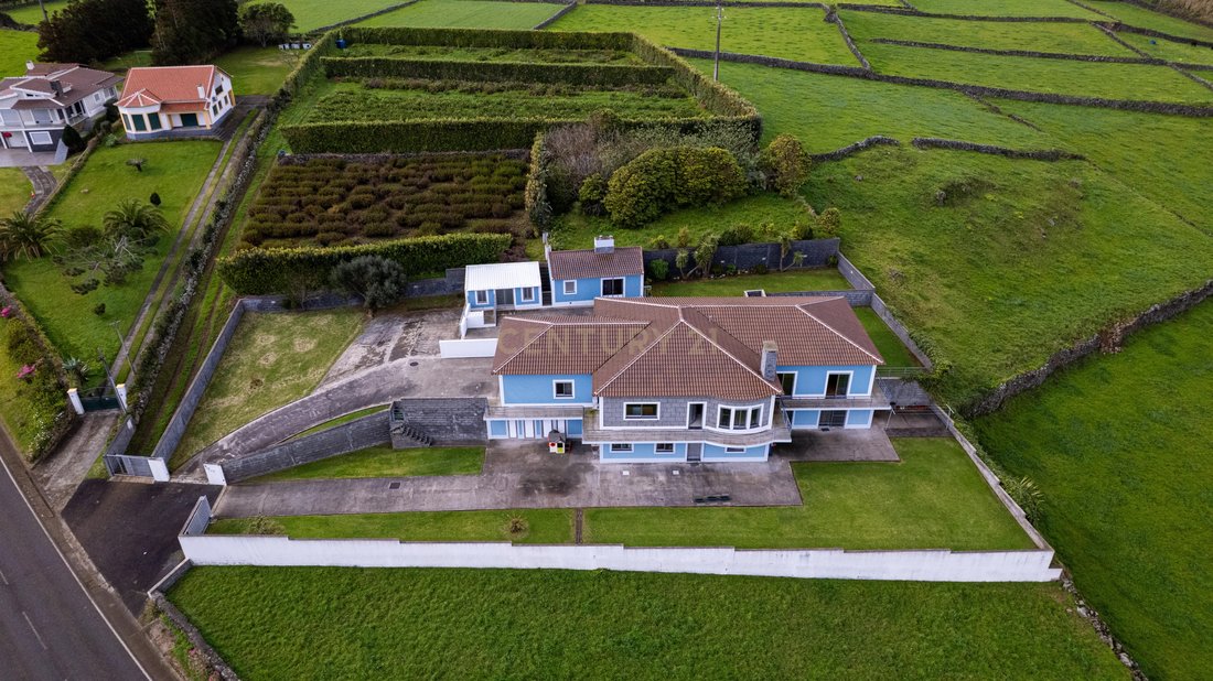 Villa in Vila de Sao Sebastiao, Azores, Portugal 1 - 15882738