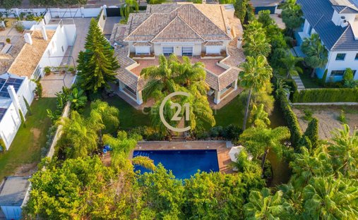 Villa in Guadalmina Baja, San Pedro de Alcantara, Spain 1