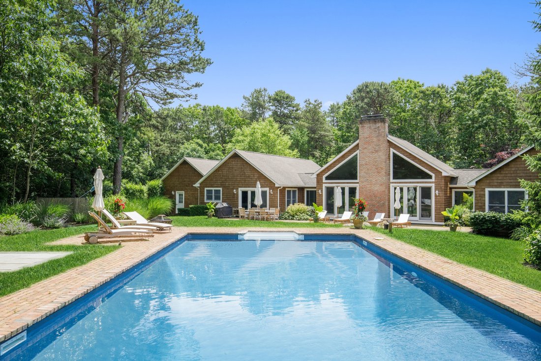 East Hampton, New York, United States 1 - 15878913