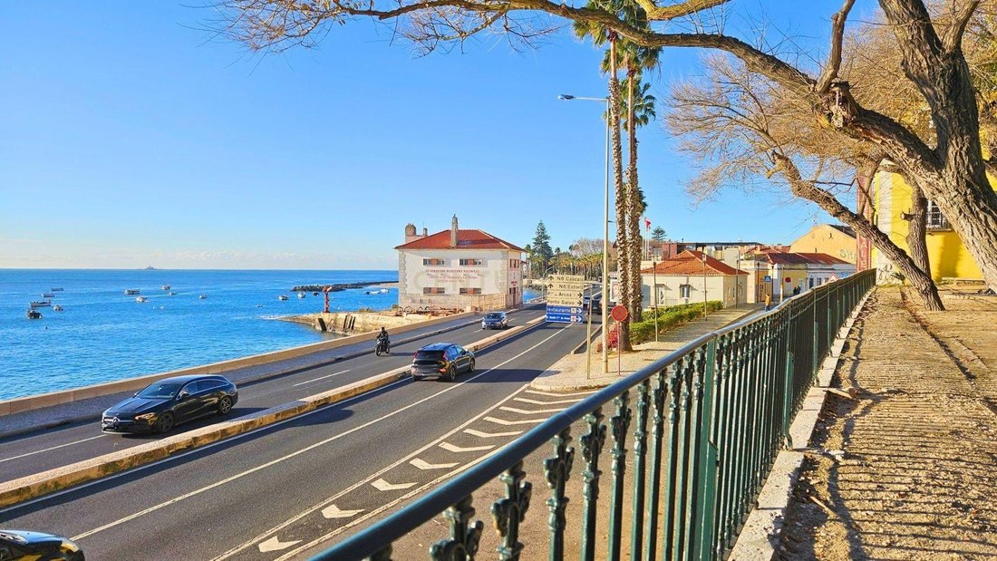 Villa in Paco de Arcos, Lisbon, Portugal 2 - 15882708